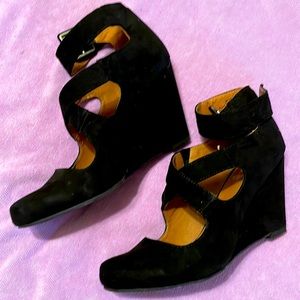 Great office shoe very comfortable